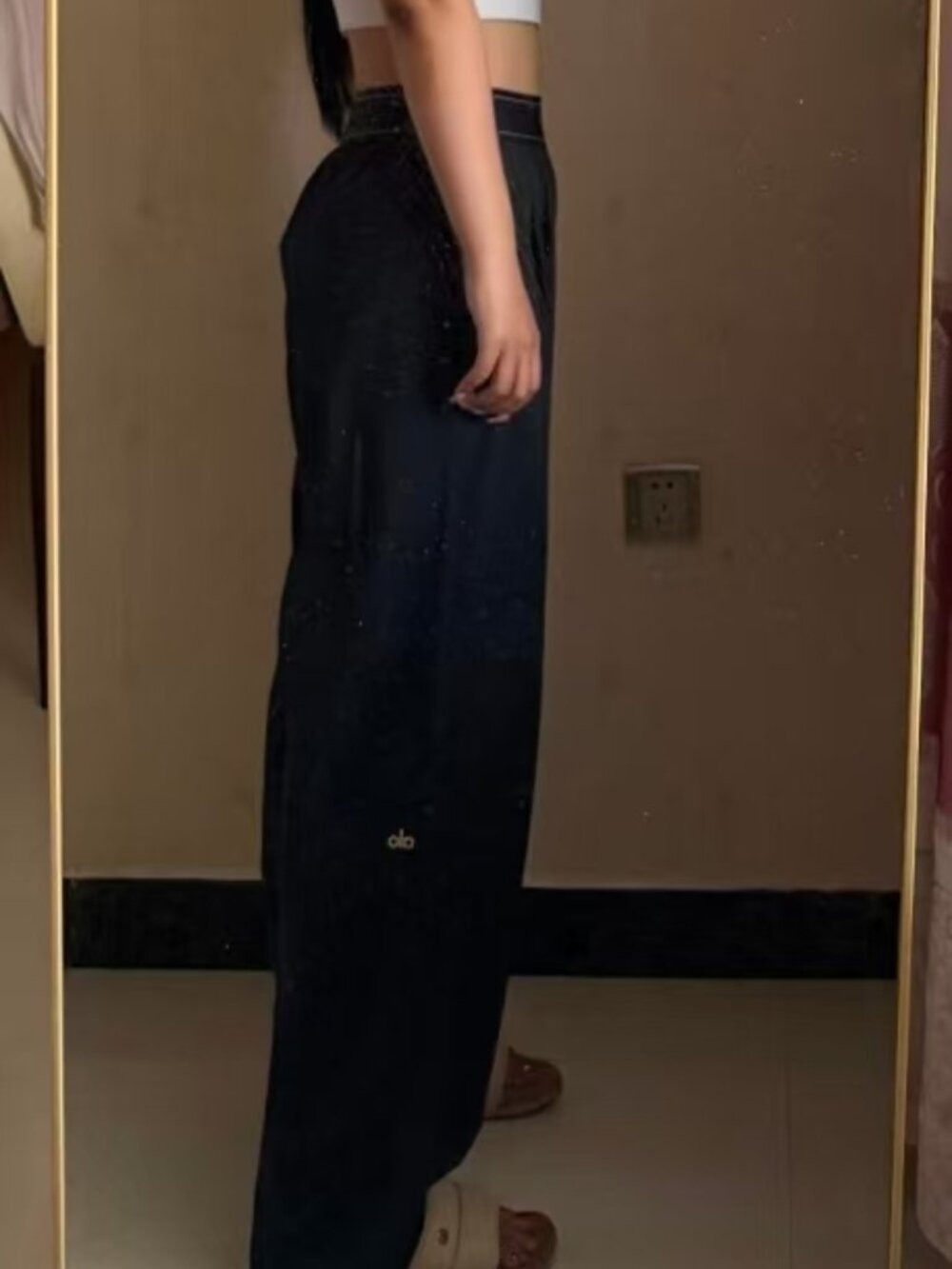 🔮Alo Yoga Suit Up Trouser Relaxed Fit (Regular： 30”Inseam）🧸Chic & Versatile - Picture 8 of 9